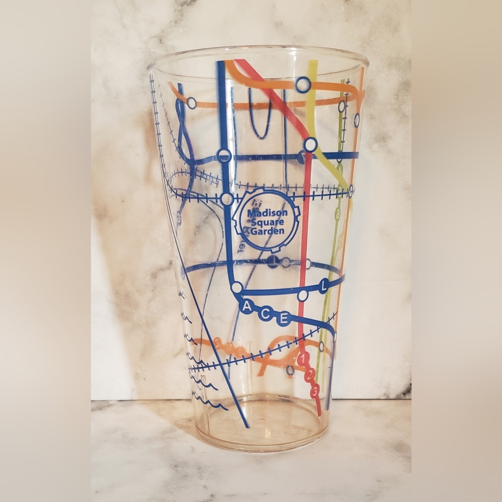 NYC SUBWAY Madison Square Garden Vintage Plastic Pint Glass Cup Whirley Souvenir